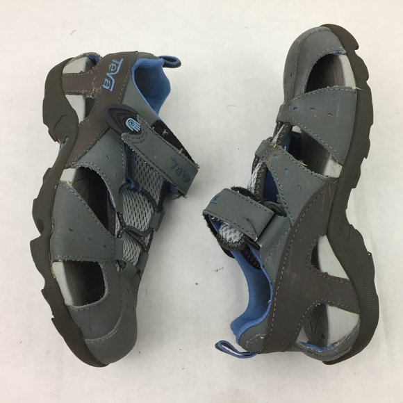 teva trail sandals